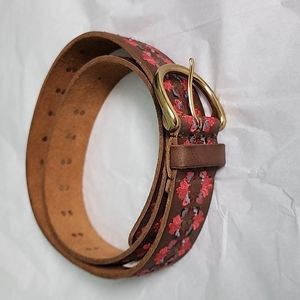 Lucky Brand Ladies L Leather Belt 44" L x 2" W